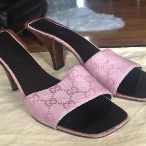 Authentic Gucci Ladies Size 8
